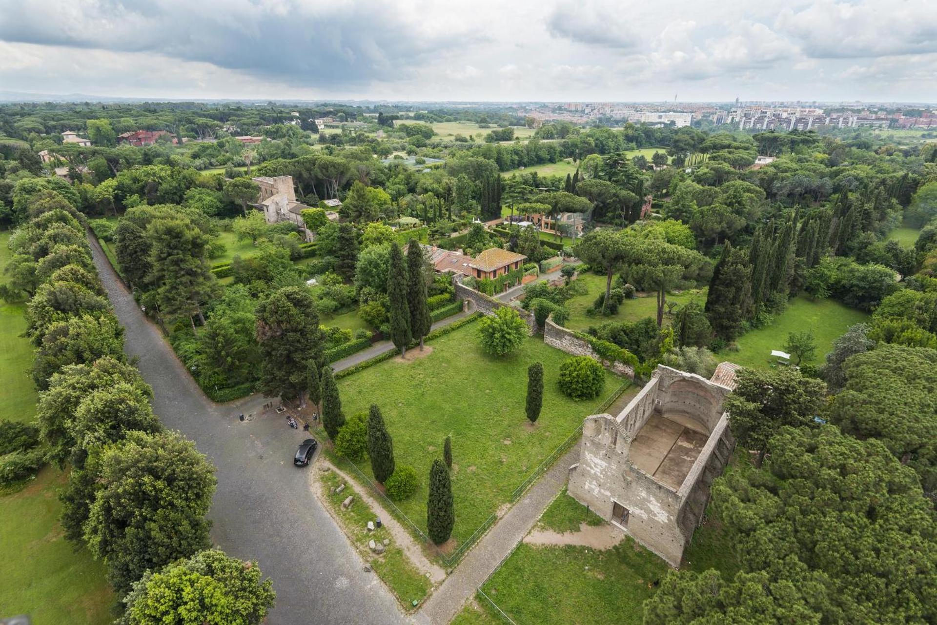 Amores Rome